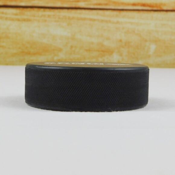 NHL Los Angeles Kings Luc Robitaille 20 We Are The Kings Hockey Puck - Picture 5 of 6